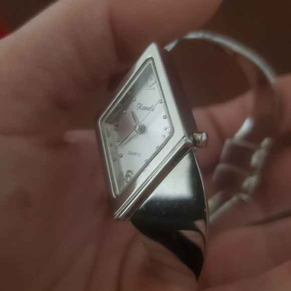 Xanadu Women's Silver Tone Cuff Band Watch Analog Fashion. - Picture 6 of 9